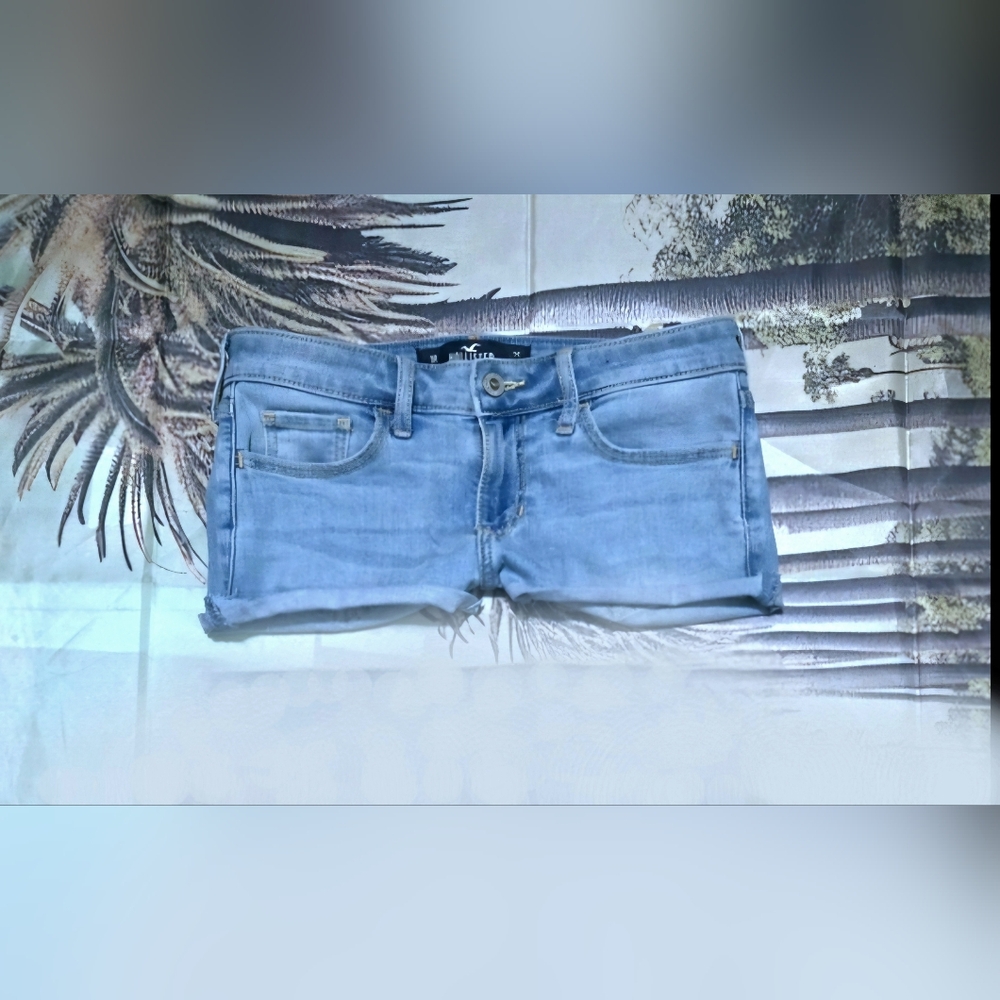 Hollister Low Rise Denim Shorts Size 0